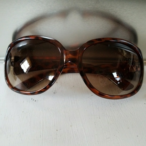 M K sunglasses - Picture 1 of 2